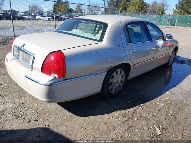 Lincoln Towncar Cartier