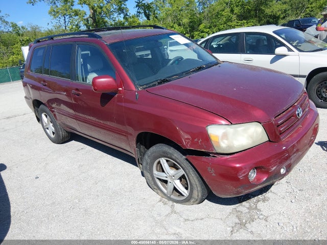 Salvage Toyota Highlander Image