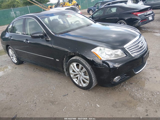 Salvage INFINITI M35 Image