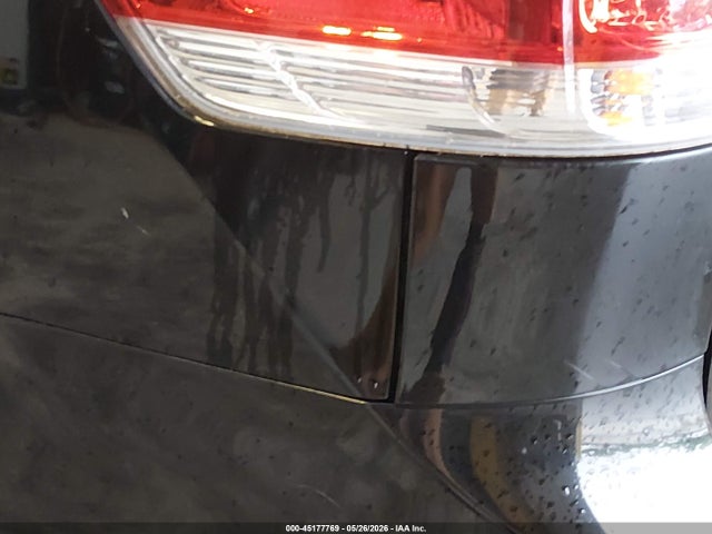 Toyota Sienna Le V6