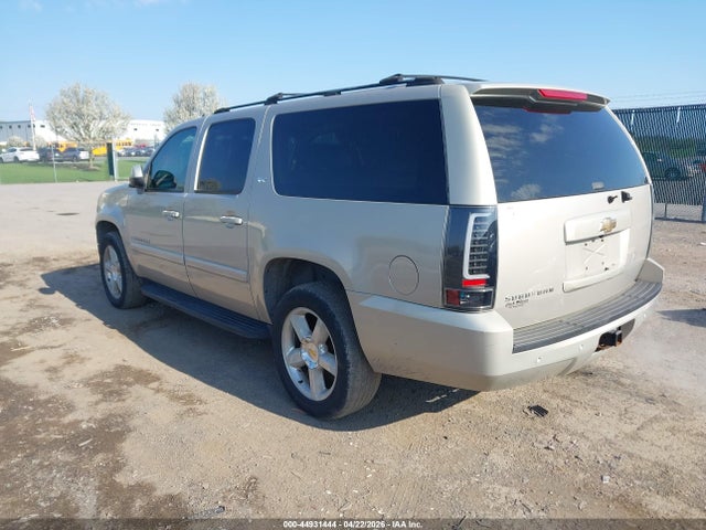 Chevrolet Suburban 1500 Ltz