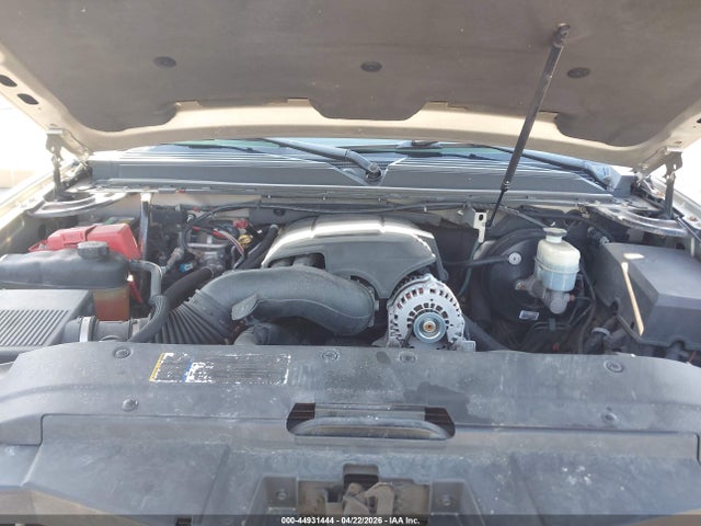 Chevrolet Suburban 1500 Ltz