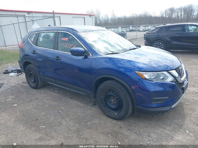 Salvage Nissan Rogue Image