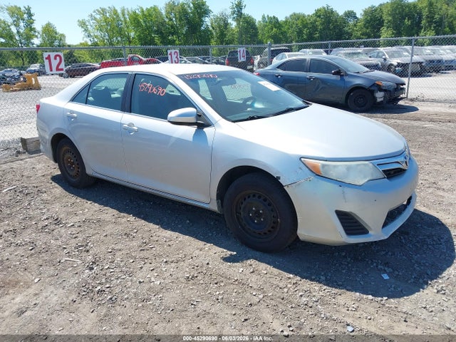 Salvage Toyota Camry Image