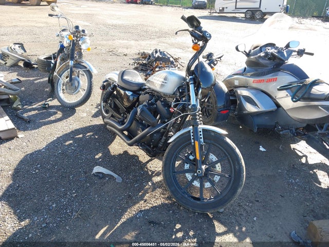 Salvage Harley-Davidson Xl1200 Image