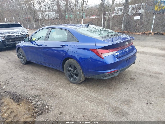 Hyundai ELANTRA Sel