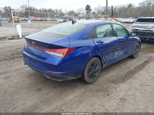 Hyundai ELANTRA Sel