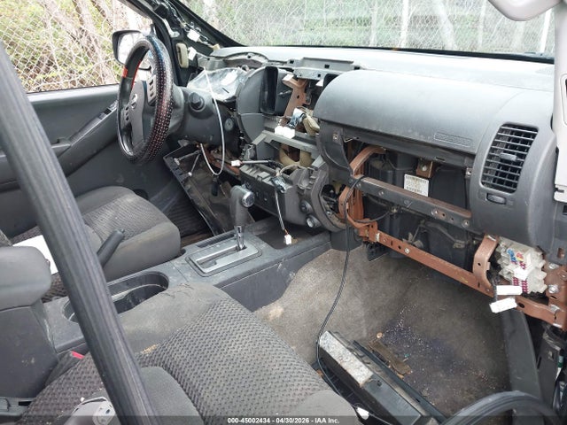 Nissan Frontier Sv