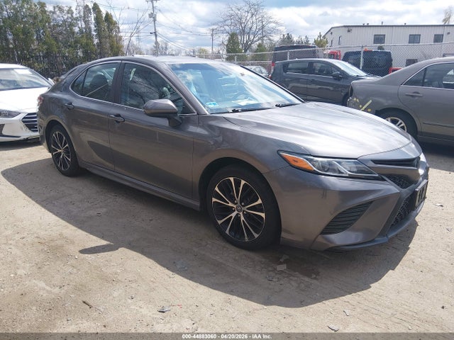 Salvage Toyota Camry Image