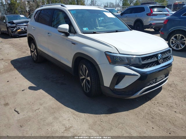Salvage Volkswagen Taos Image