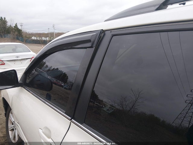 Toyota Highlander Base V6