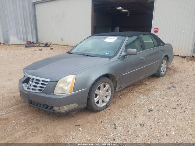 Cadillac DTS Standard