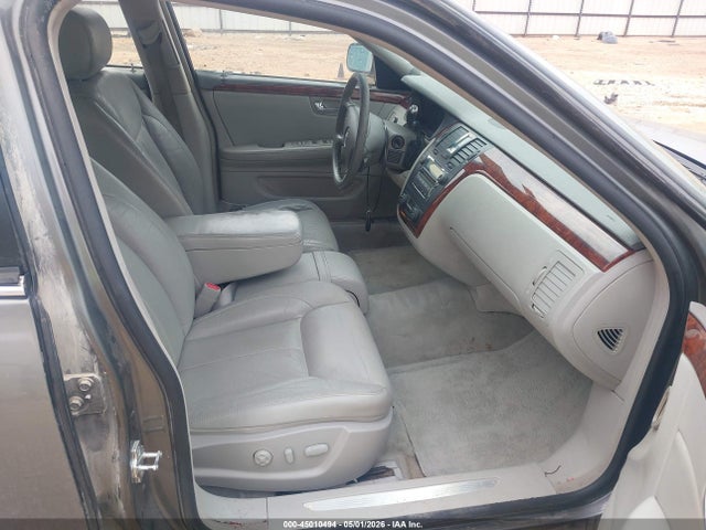 Cadillac DTS Standard