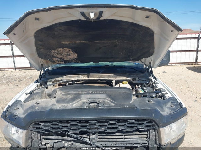 Ram 2500 Tradesman  4x2 8' Box