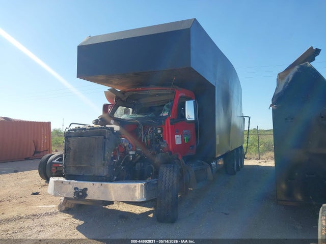 Peterbilt 567