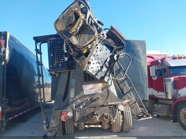 Peterbilt 567