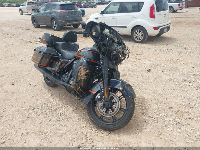 Salvage Harley-Davidson Flhtk Image