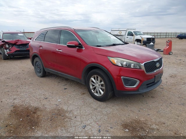 Salvage Kia Sorento Image