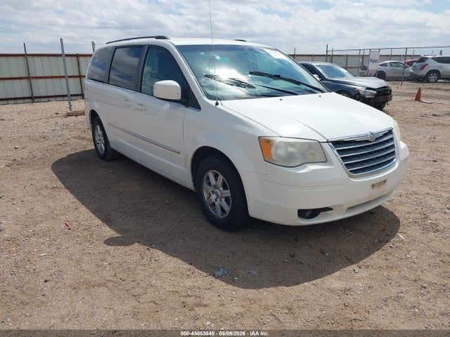 Salvage Chrysler Town & Country Image