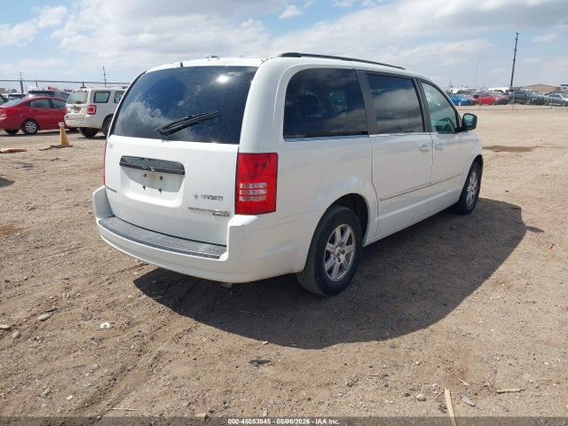 Chrysler Town & Country Touring