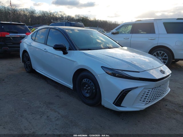 Salvage Toyota Camry Image