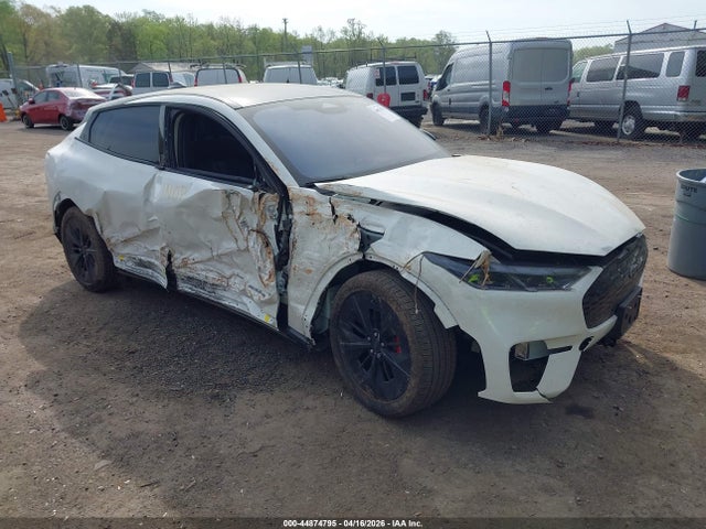 Salvage Ford Mustang Image