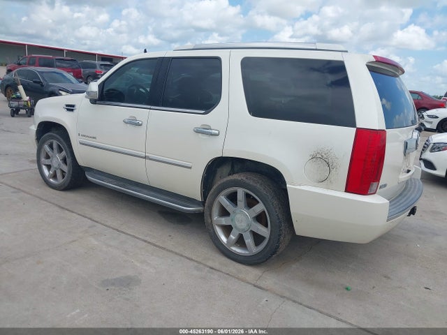Cadillac Escalade Standard