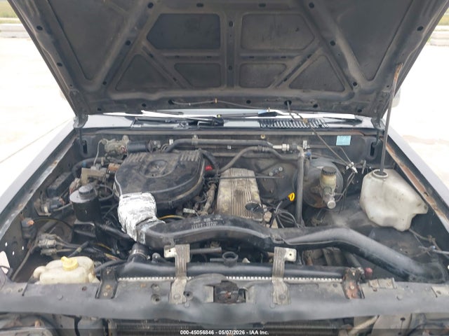 Nissan 4x2 Truck Xe