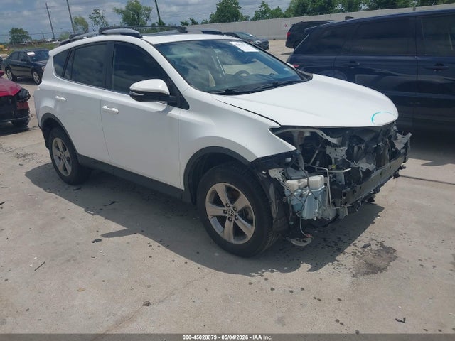 Salvage Toyota RAV4 Image