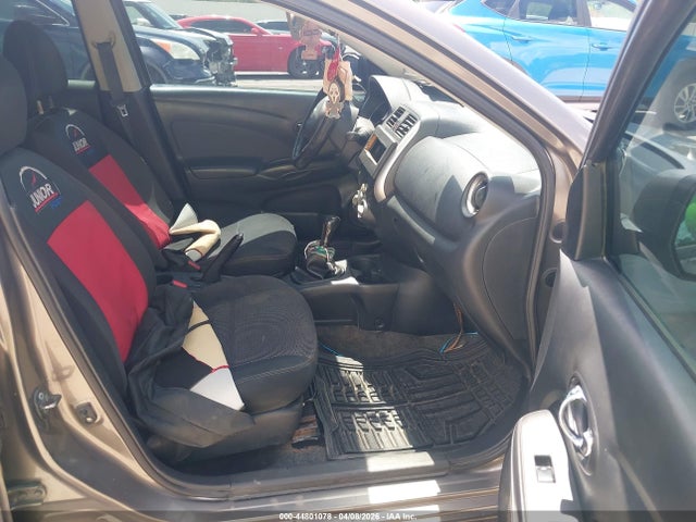 Nissan Versa
