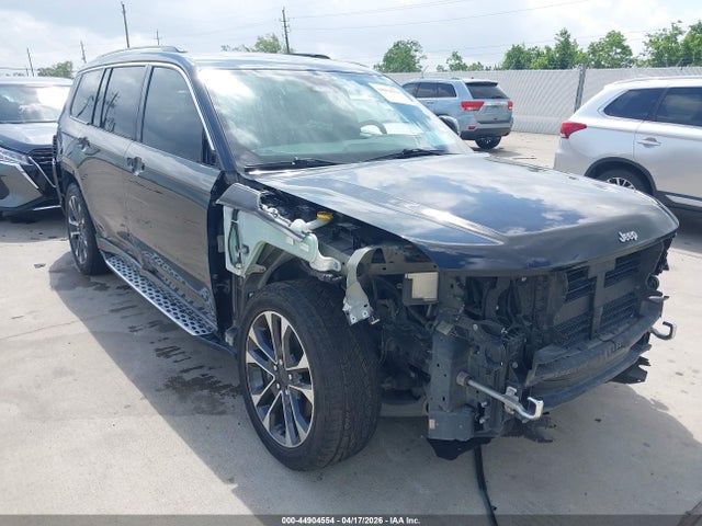 Salvage Jeep Grand Cherokee Image