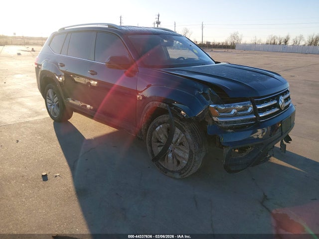 Salvage Volkswagen Atlas Image