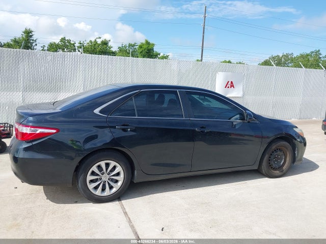 Toyota Camry Le
