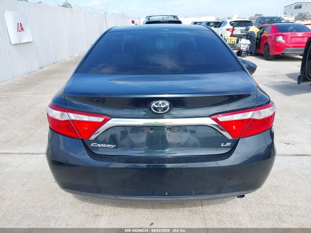 Toyota Camry Le