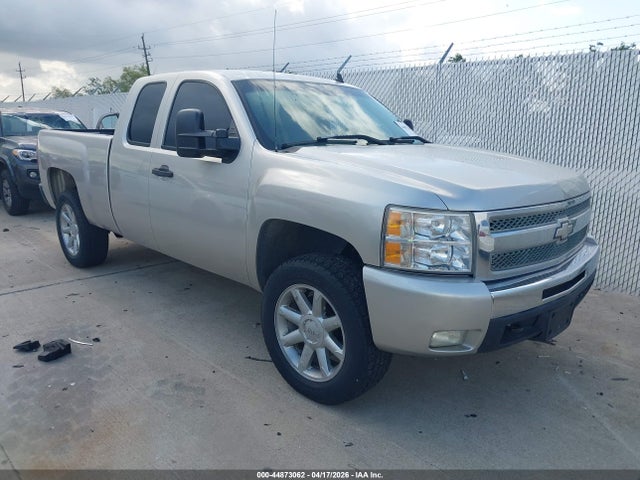 Salvage Chevrolet Silverado 1500 Image