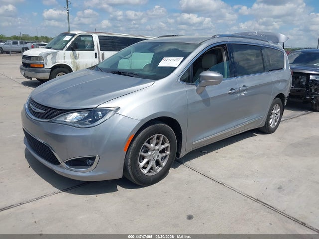 Chrysler Pacifica Touring L