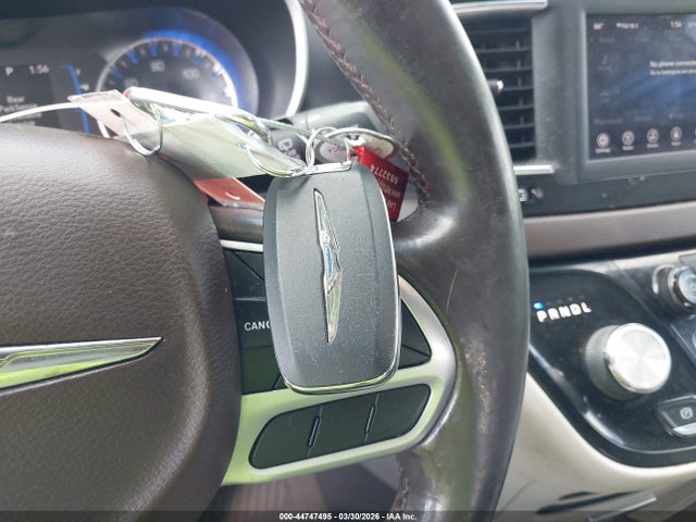 Chrysler Pacifica Touring L