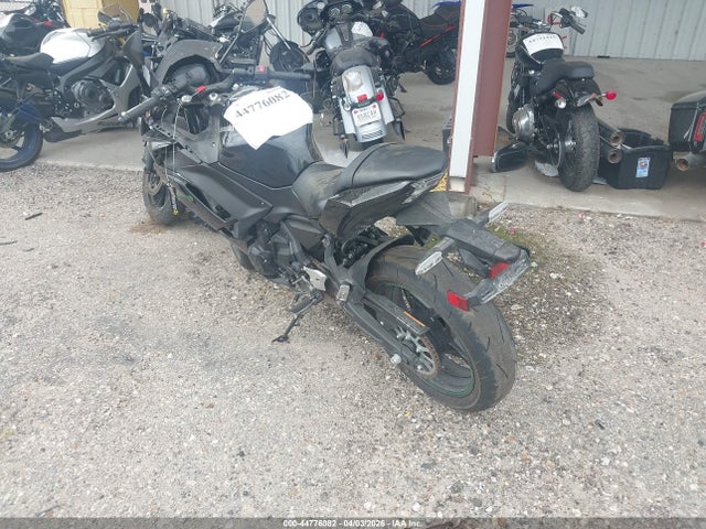 Kawasaki Ex650 R