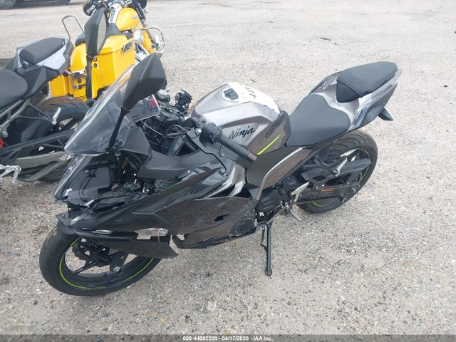 Kawasaki Ex400