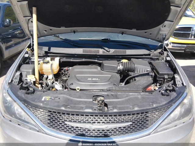 Chrysler Pacifica Touring Plus