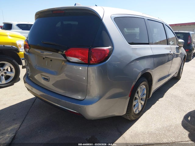 Chrysler Pacifica Touring Plus