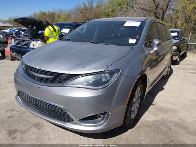 Chrysler Pacifica Touring Plus