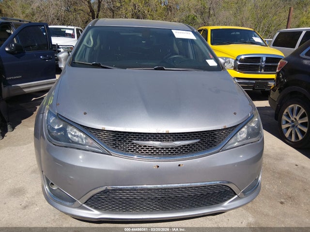 Chrysler Pacifica Touring Plus