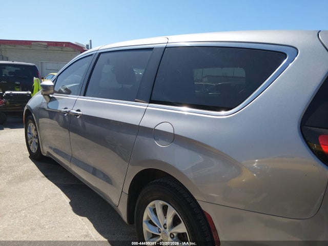 Chrysler Pacifica Touring Plus