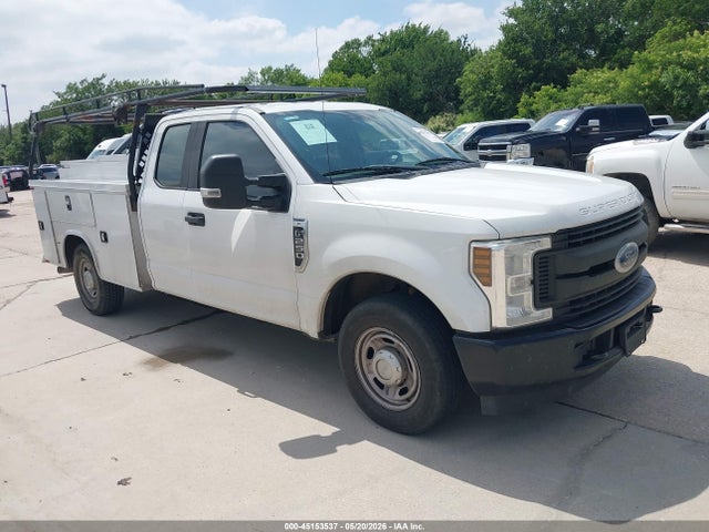 Salvage Ford F-250 Image