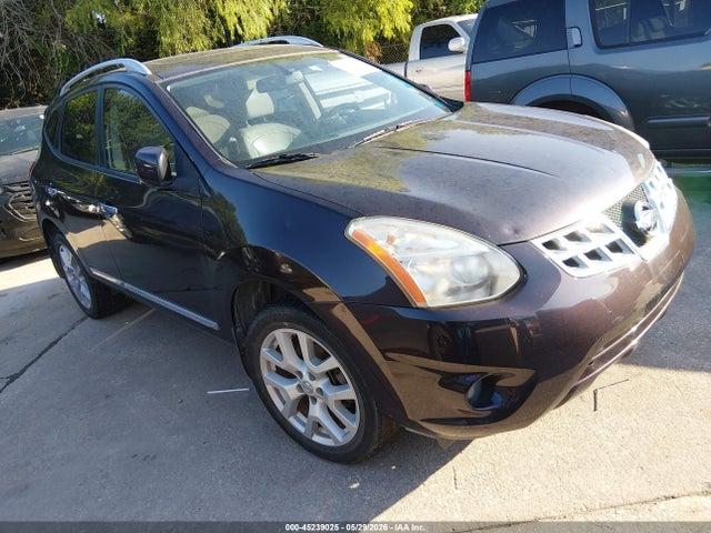 Salvage Nissan Rogue Image