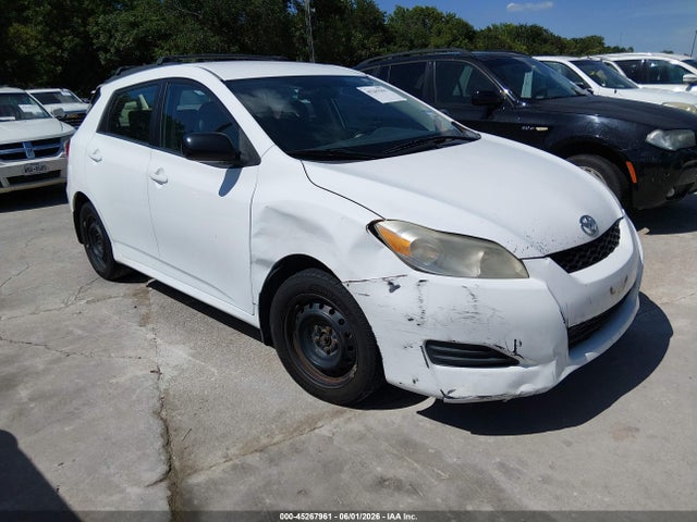 Salvage Toyota Matrix Image