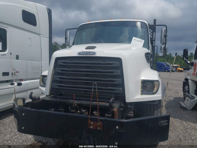 Freightliner 114sd