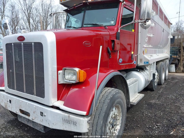 Peterbilt 365