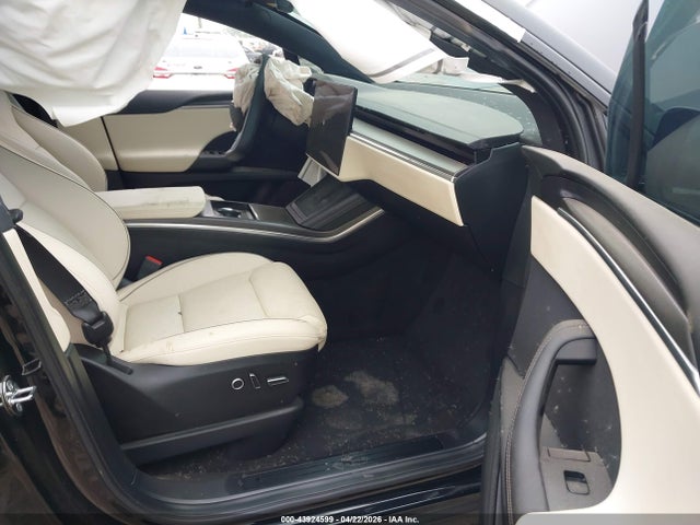 Tesla Model X Plaid Tri Motor All-wheel Drive
